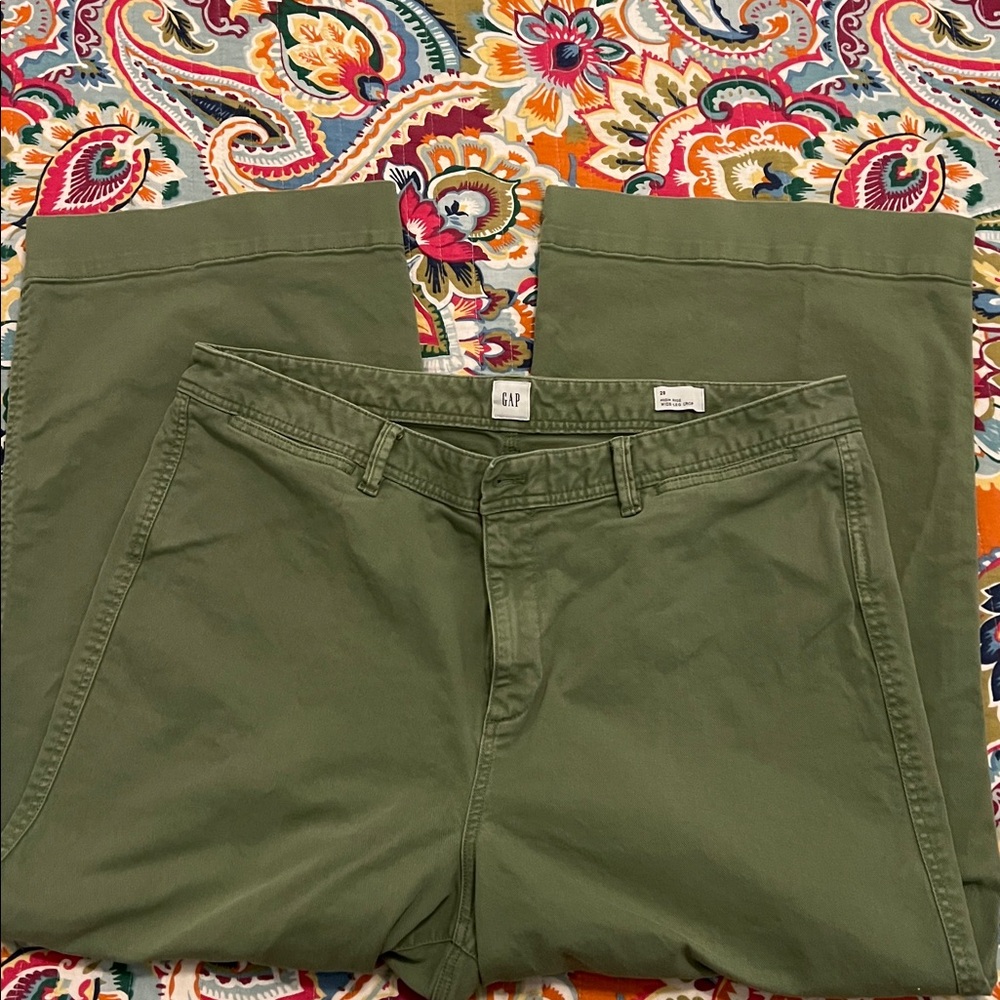 GAP Sage Green high rise wide leg crop size 20